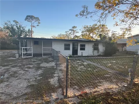13 Lemon Ln, Lake Placid, FL 33852