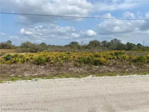 725 S Landry Rd, Avon Park, FL 33825