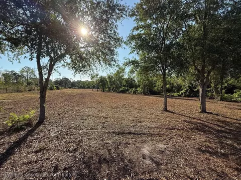200 N Riverdale Rd, Avon Park, FL 33825