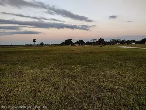 7817 Castile Rd, Sebring, FL 33876 photo 6