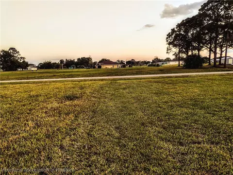 7817 Castile Rd, Sebring, FL 33876 photo 5