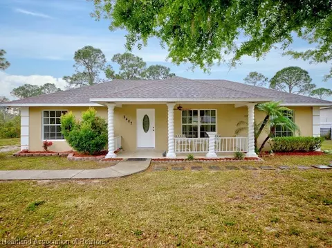 2407 Lakepoint Cir N, Sebring, FL 33875
