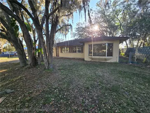 3019 Sabal Palm Dr, Sebring, FL 33870