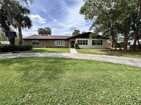 401 N Verona Ave, Avon Park, FL 33825