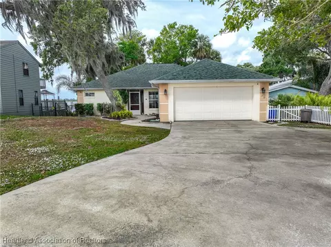 225 Lake Josephine Shores Rd, Sebring, FL 33875
