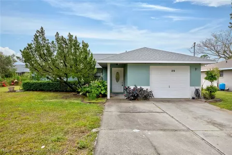 328 Roadrunner Ave, Sebring, FL 33870