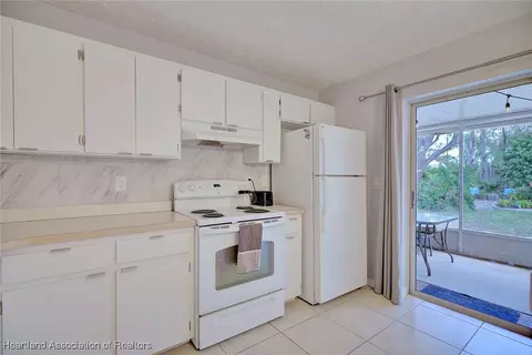 Kitchen - 5603 Granada Blvd, Sebring, FL 33872 photo 2 of 3