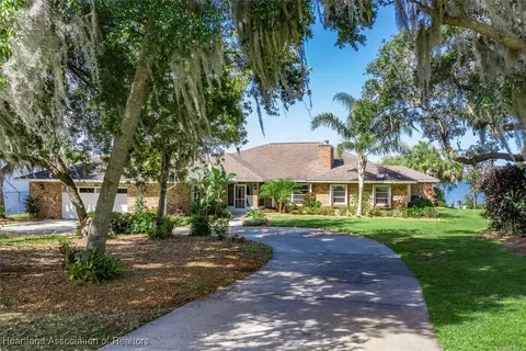 204 Lake June Rd, Lake Placid, FL 33852