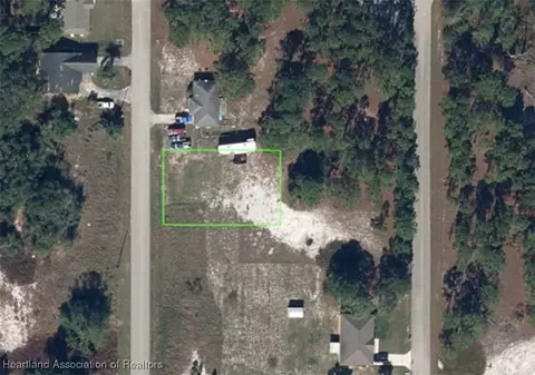 647 Concert Dr, Lake Placid, FL 33852