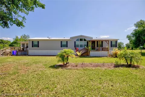 3201 Pamela Dr, Lorida, FL 33857 photo 3