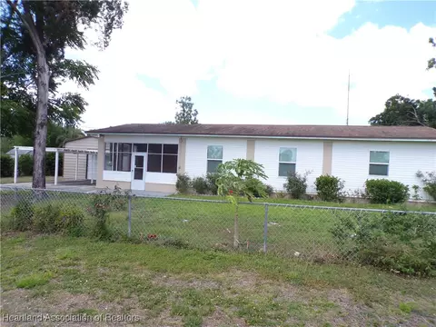 206 Palmetto Dr, Sebring, FL 33875