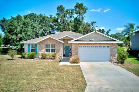 2920 Fairway Ln, Bowling Green, FL 33834