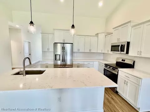 5279 Pebble Beach Dr, Sebring, FL 33872 photo 4