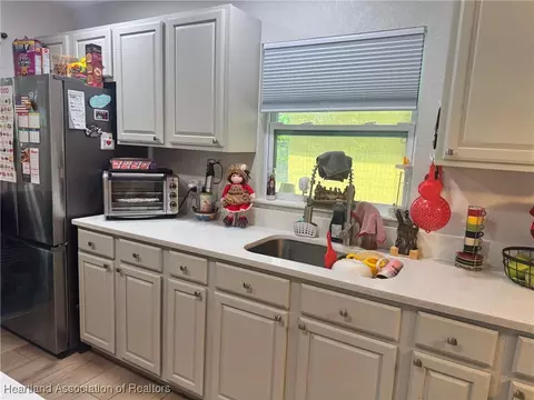 4128 Capri St, Sebring, FL 33872 photo 3