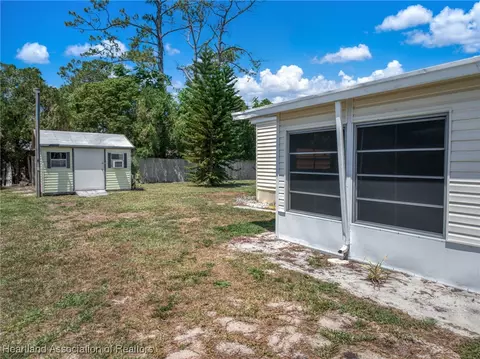 205 Pine Tree Ln, Sebring, FL 33872 photo 5