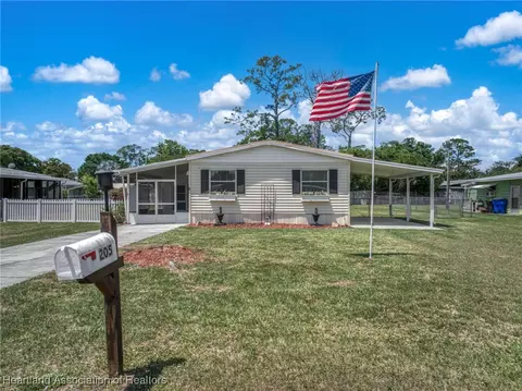 205 Pine Tree Ln, Sebring, FL 33872 photo 3