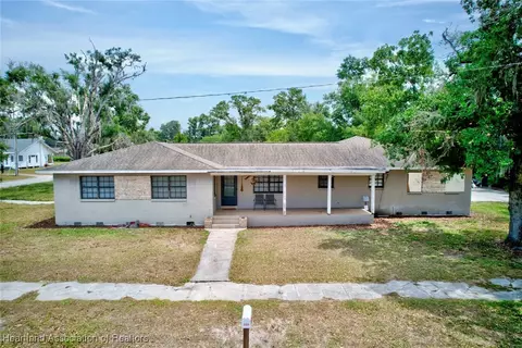 228 Illinois Ave, Wauchula, FL 33873