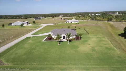 3000 Osprey Point Cir, Sebring, FL 33875 photo 2