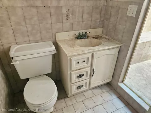 Bath - 1237 Hitakee Ave, Sebring, FL 33870 photo 2 of 2