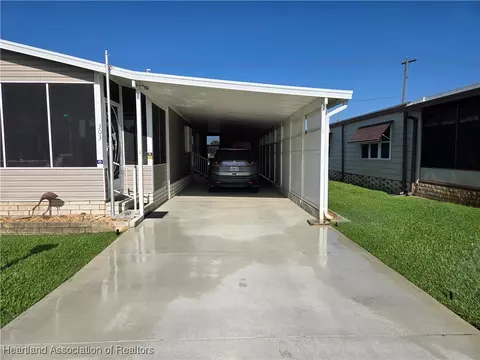 303 Yellow Willow St, Sebring, FL 33876 photo 3