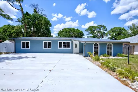 1100 Highland Dr, Sebring, FL 33870