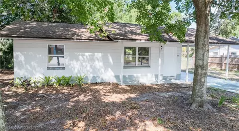 Exterior - 2652 Dolphin Dr, Sebring, FL 33870 photo 1 of 2