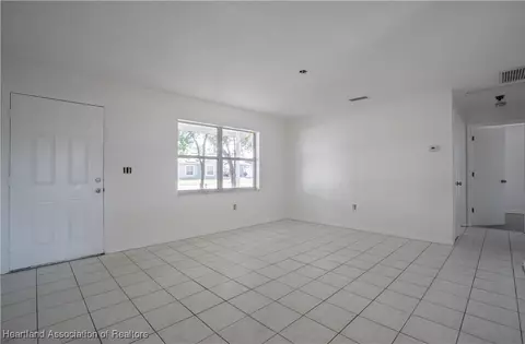 Living - 2652 Dolphin Dr, Sebring, FL 33870 photo 3 of 3