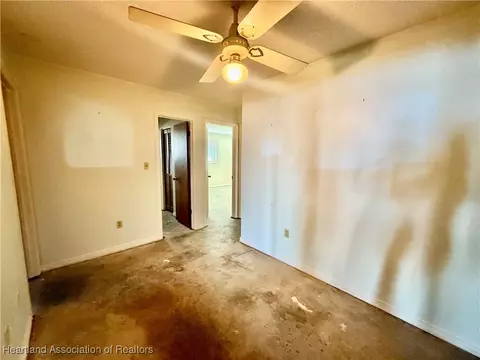 Bedroom - 740 Killarney Dr, Sebring, FL 33870 photo 3 of 6