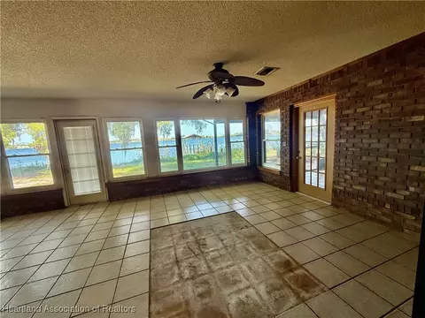 Exterior - 740 Killarney Dr, Sebring, FL 33870 photo 2 of 5