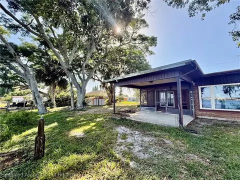 Exterior - 740 Killarney Dr, Sebring, FL 33870 photo 4 of 5