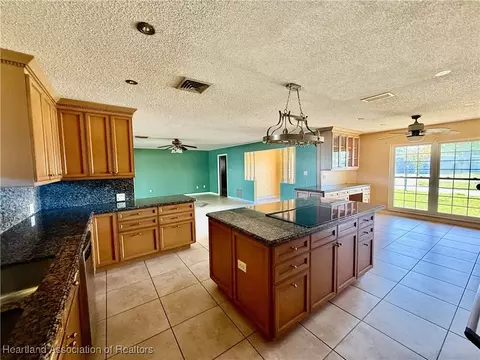 Kitchen - 740 Killarney Dr, Sebring, FL 33870 photo 4 of 4