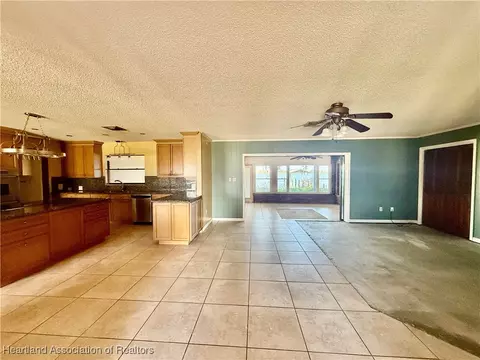 Living - 740 Killarney Dr, Sebring, FL 33870 photo 2 of 6