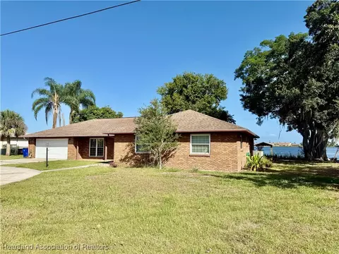 Exterior - 740 Killarney Dr, Sebring, FL 33870 photo 1 of 5
