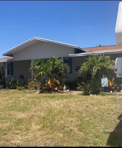 2135 SE 35th Ln, Okeechobee, FL 34974 photo 2