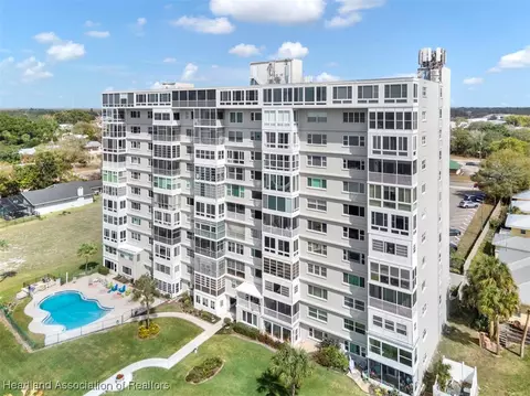View/Area - 2131 Lakeview Drive 308, Sebring, FL 33870 photo 7 of 8