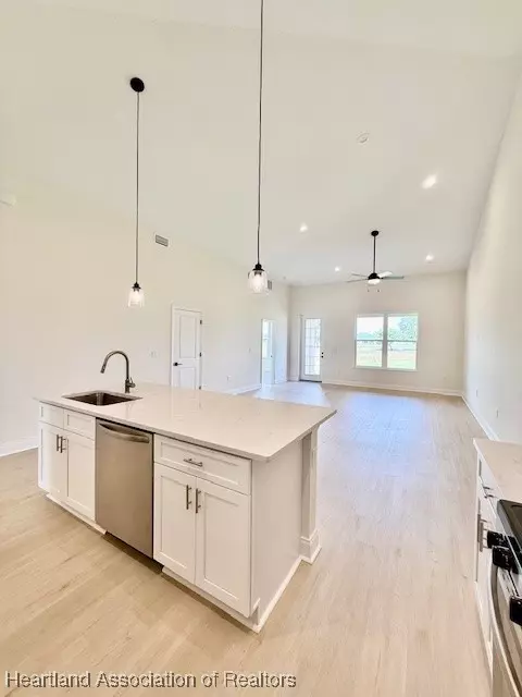 5273 Pebble Beach Dr, Sebring, FL 33872 photo 11