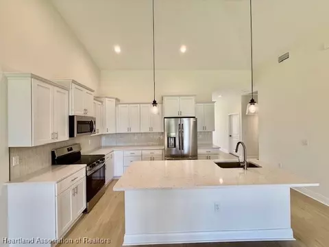 5273 Pebble Beach Dr, Sebring, FL 33872 photo 9