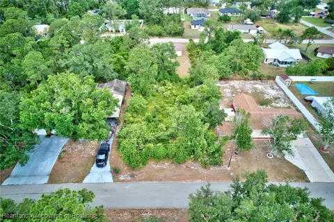 405 Citroen Dr, Sebring, FL 33872