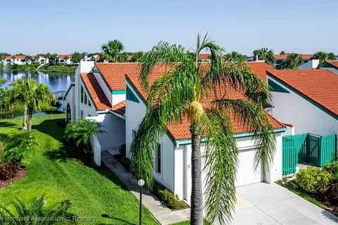 5297 Casablanca Circle V-8a, Sebring, FL 33870