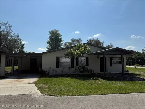 3 Oak St, Lake Placid, FL 33852