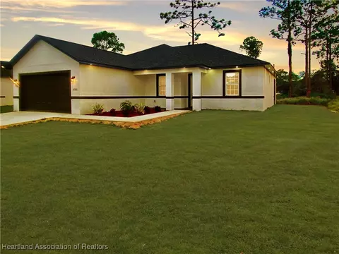 4501 Schumacher Rd, Sebring, FL 33872