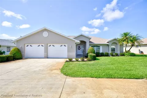 3901 Sebring Pkwy, Sebring, FL 33870
