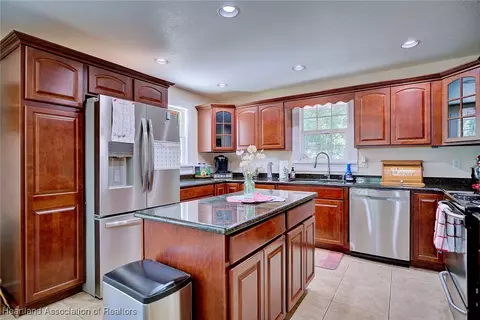 Kitchen - 1660 E Main St, Bartow, FL 33830 photo 1 of 6