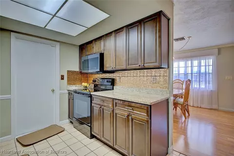210 Eagle Ave, Sebring, FL 33870 photo 7