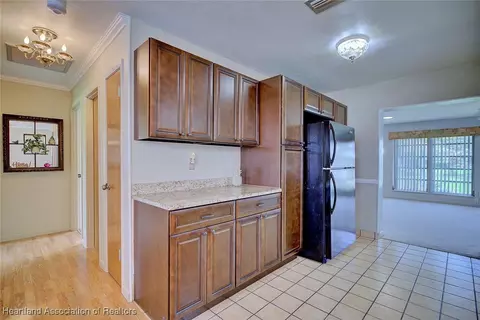 210 Eagle Ave, Sebring, FL 33870 photo 5