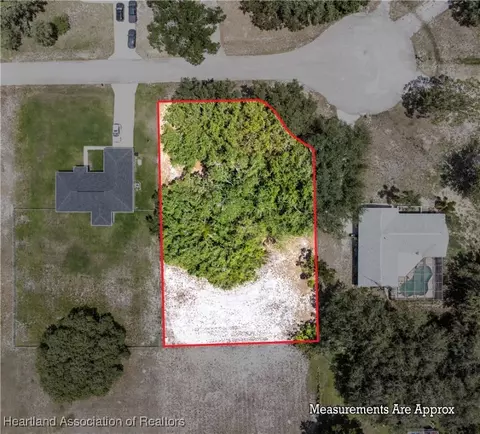 6040 Pine Ln, Sebring, FL 33876