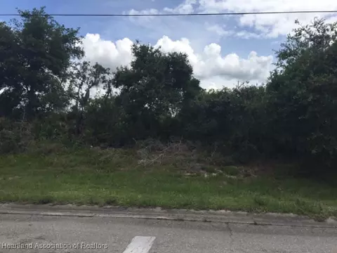 6339 Columbus Blvd, Sebring, FL 33872