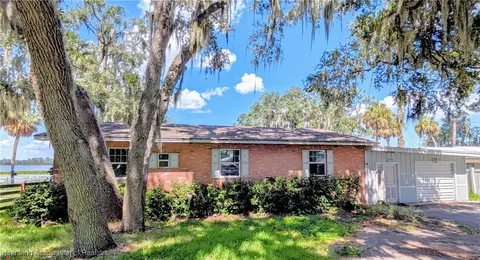 2068 Oak Beach Blvd, Sebring, FL 33875