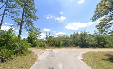 921 Carlsbab St, Lake Placid, FL 33852