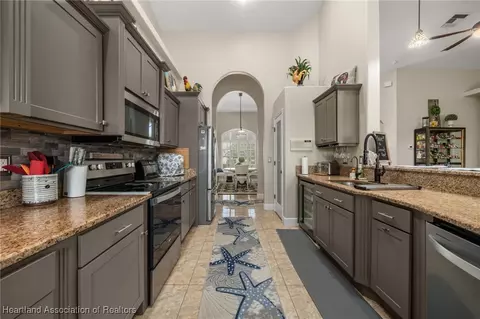 5639 Angelo Cir, Sebring, FL 33872 photo 17